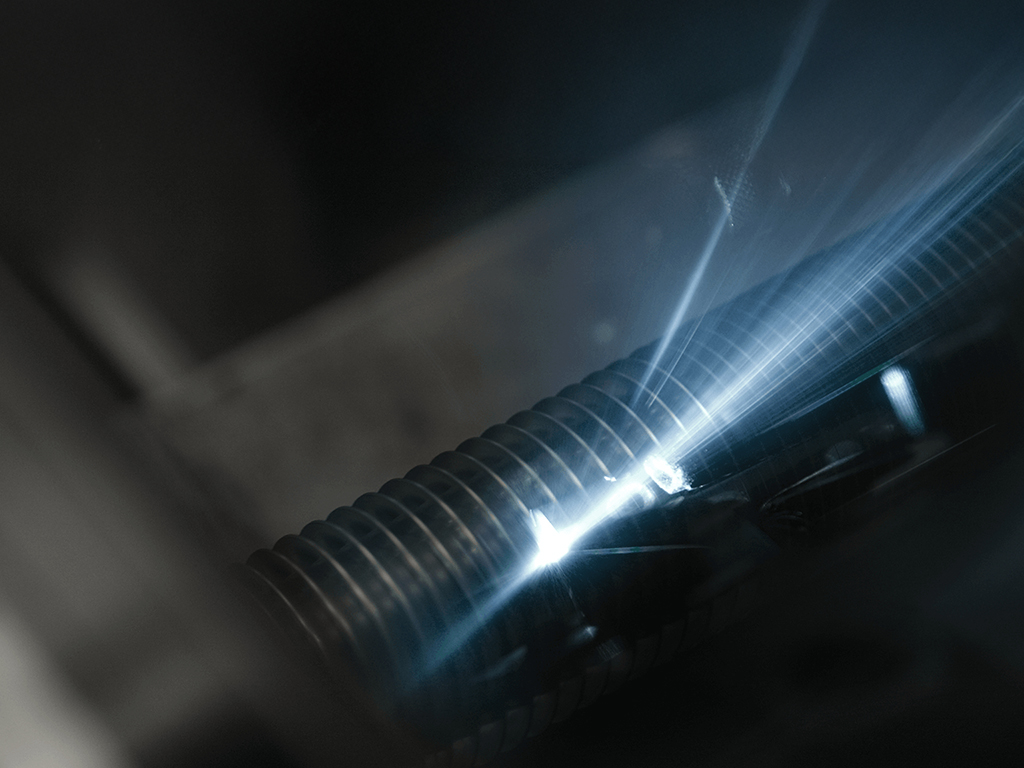 Geavanceerde robot-laserlastechnologie zorgt voor een perfecte warmteoverdracht tussen de vinnen en de buis. 